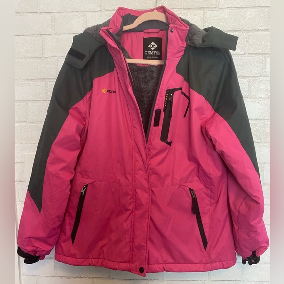 Gemyse Jackets & Blazers - Gemyse Women's Pink Ski & Snow Jacket